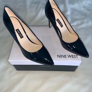 Nine West Ezra Pointy Toe Pumps. 8.5 M. Black Patent Leather.